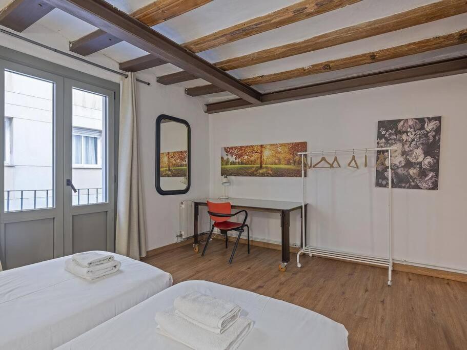 Apartment Ramblas, Comfort In Bcn For 8 Persons *