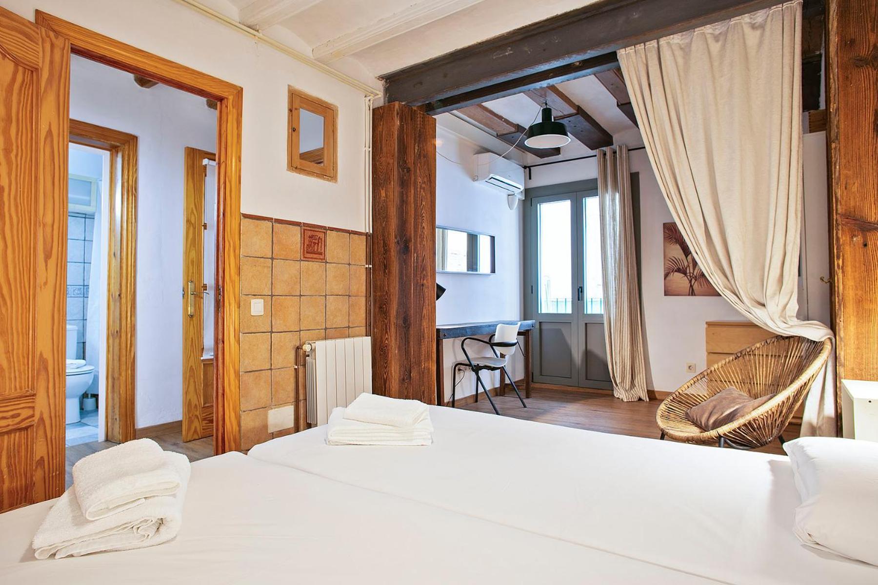 Ramblas, Comfort In Bcn For 8 Persons