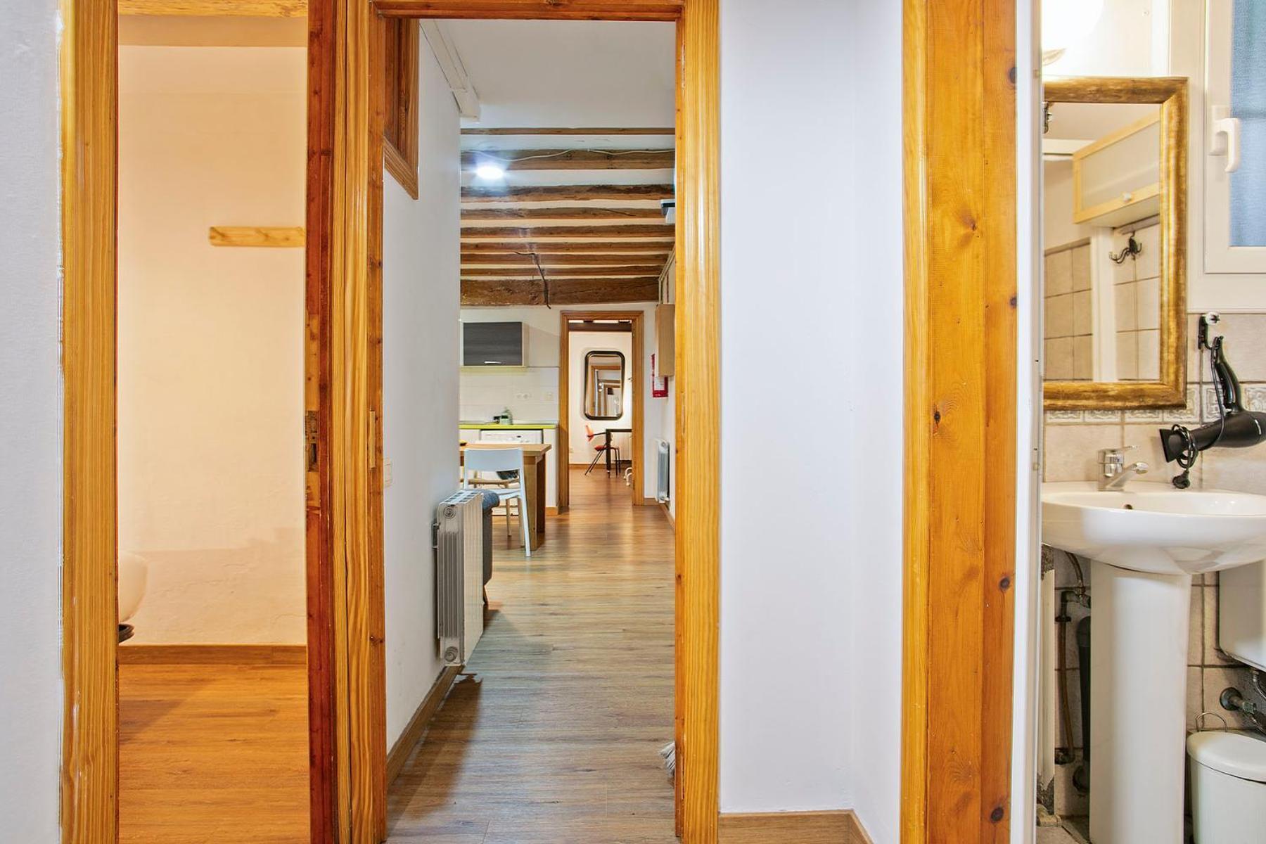 Apartament Ramblas, Comfort In Bcn For 8 Persons *